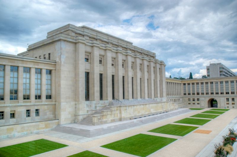 Країна мальовничих гір та чистих озер: які місця неодмінно треба відвідати у Швейцарії